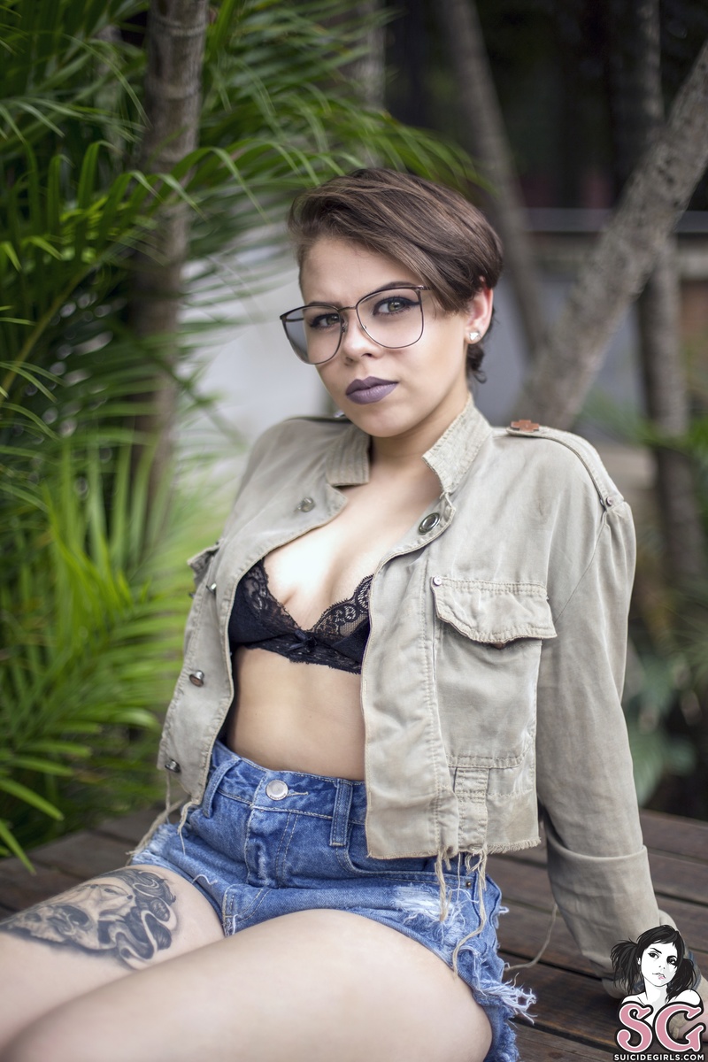 liatha-freeafternoon-01.jpg