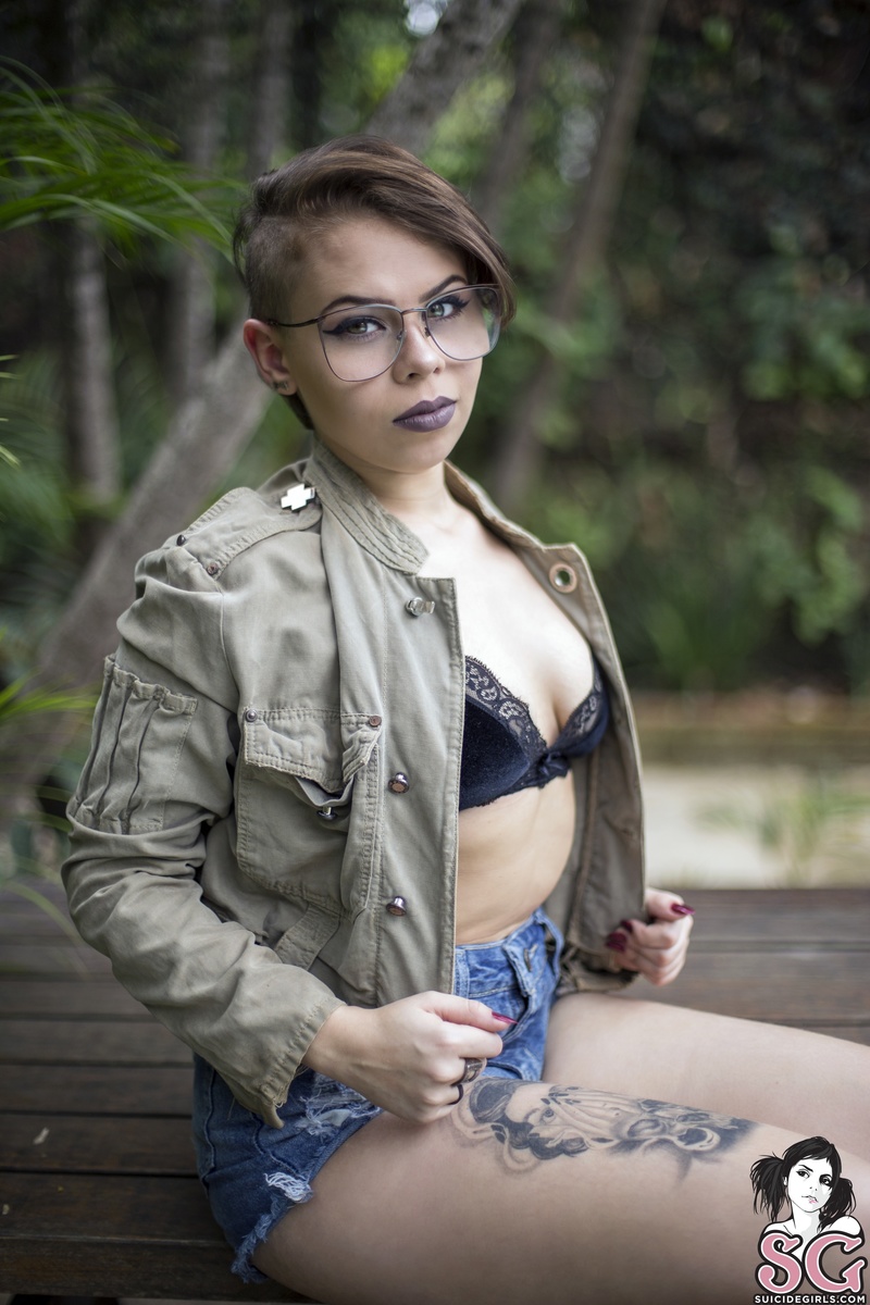 liatha-freeafternoon-03.jpg