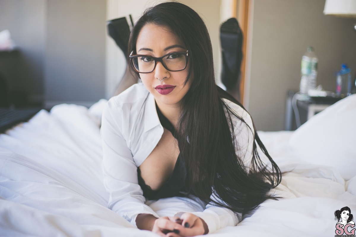 lethia-alittlebossy-03.jpg