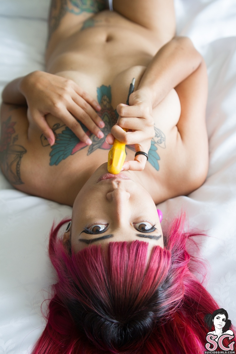 biancab-flaminghotcheetos-31.jpg