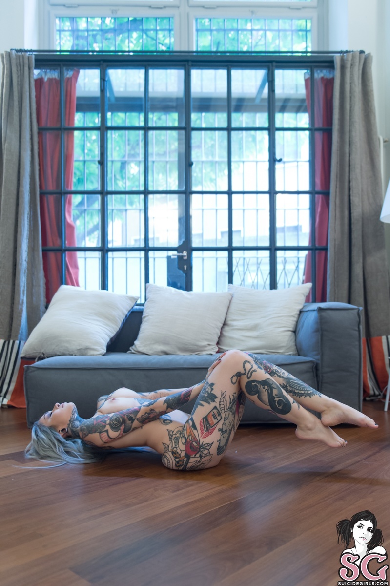 slim-onestepcloser-33.jpg