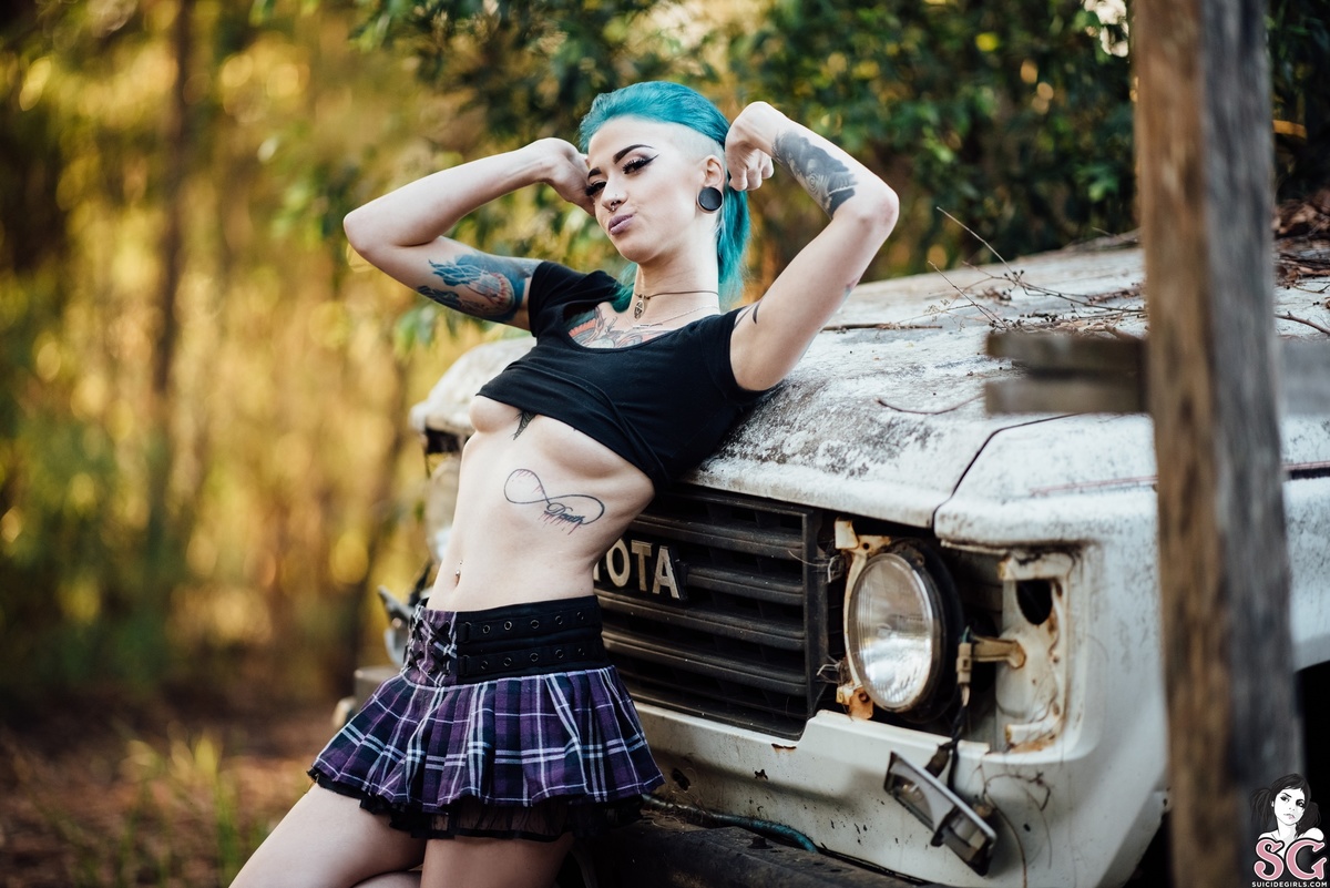 solita-sataniswaitin-03.jpg