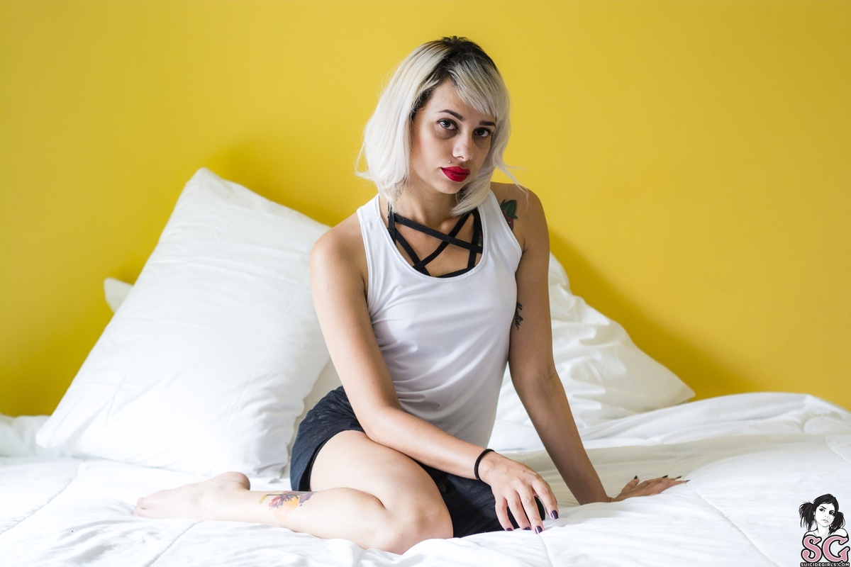 luiesuicide-wakeupsunshine-01.jpg