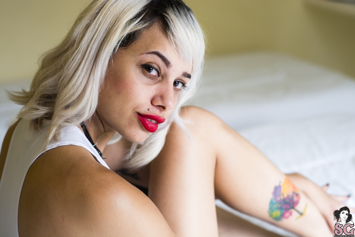 luiesuicide-wakeupsunshine-03.jpg