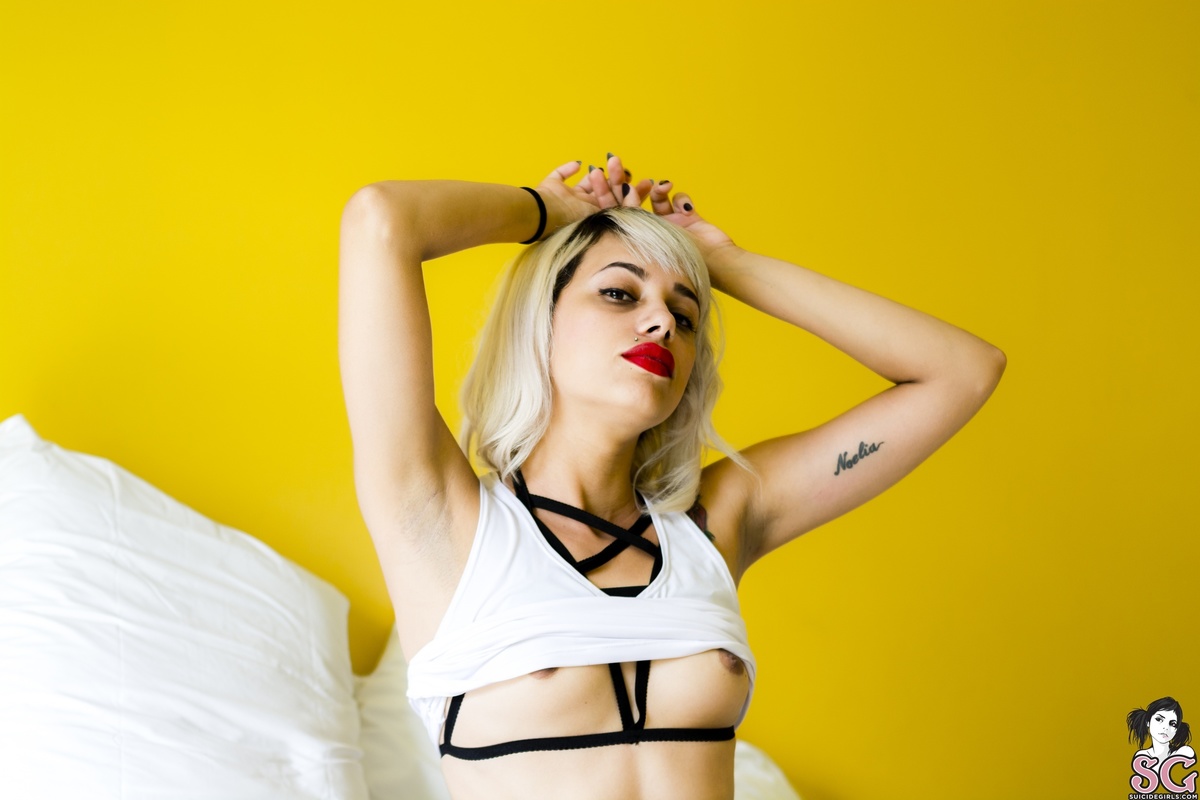 luiesuicide-wakeupsunshine-13.jpg