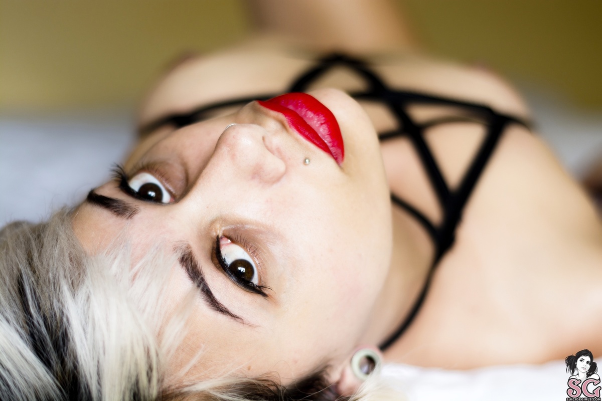 luiesuicide-wakeupsunshine-23.jpg