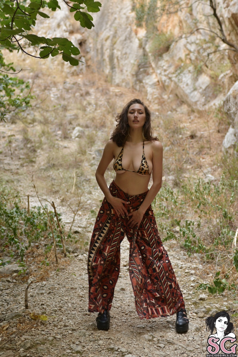 larabea-fusionofcultures-07.jpg