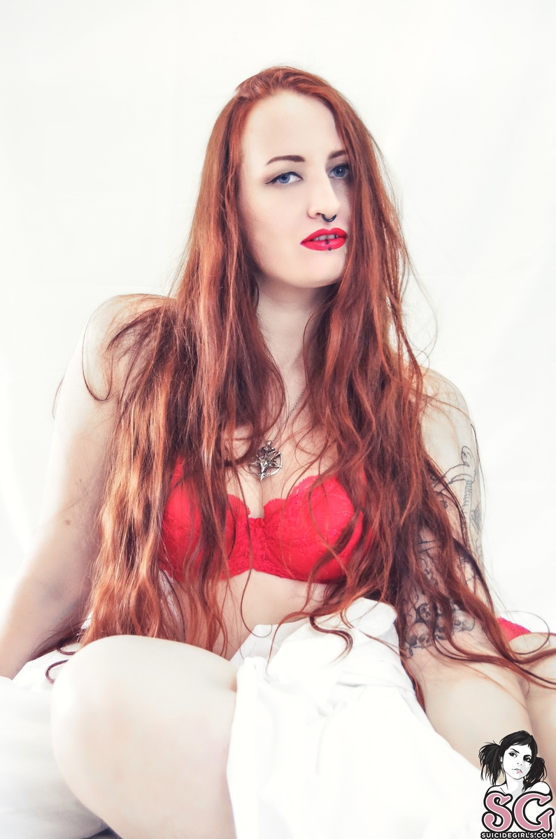 darkyrie-celestiallust-01.jpg
