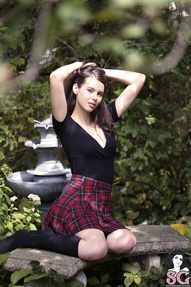 misssinead-inthegarden-03.jpg
