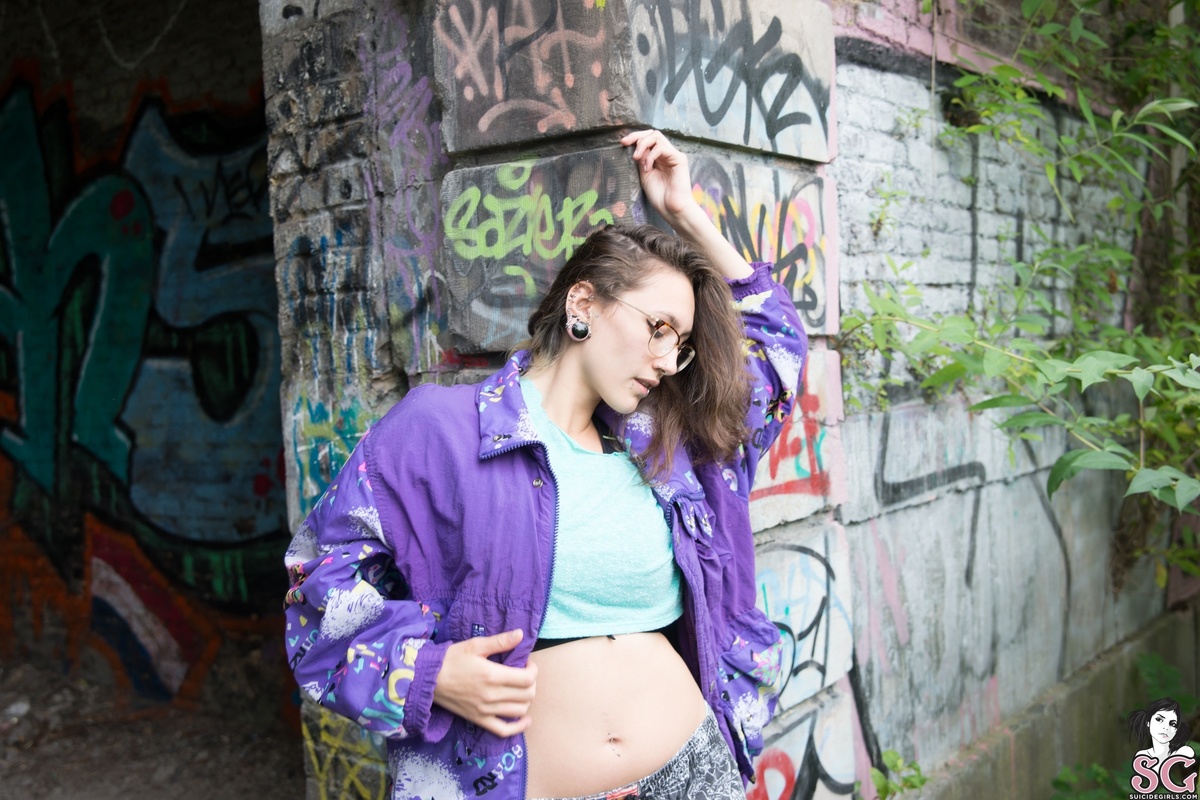 larabea-grafitti-03.jpg
