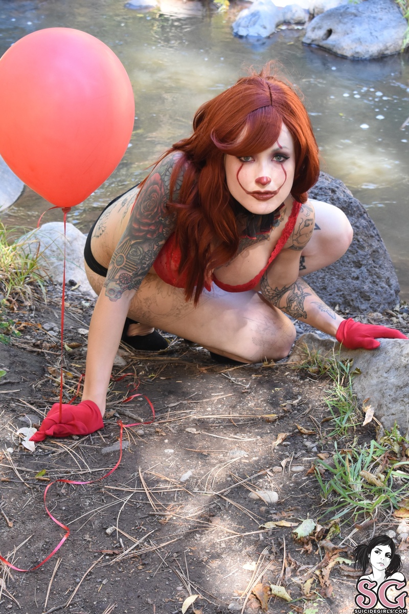 jacquidaniels-pennytheclown-15.jpg