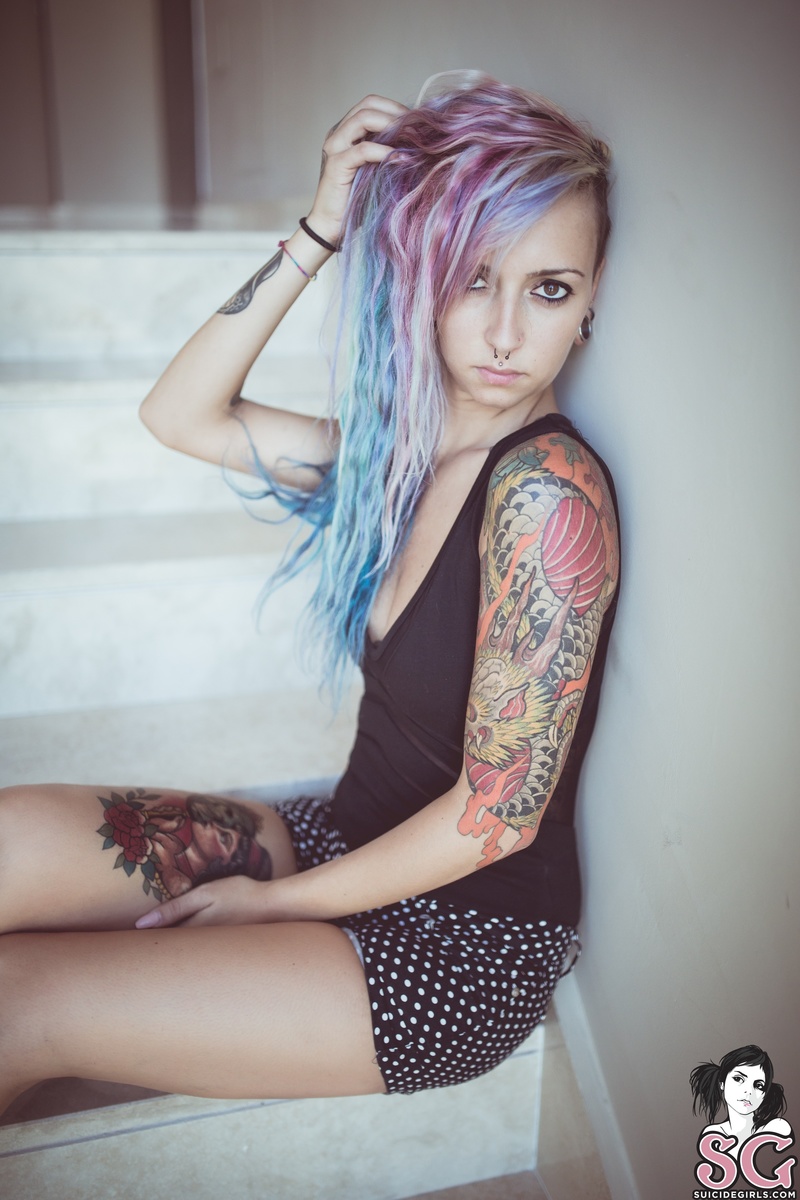 madamev-thefirststep-01.jpg