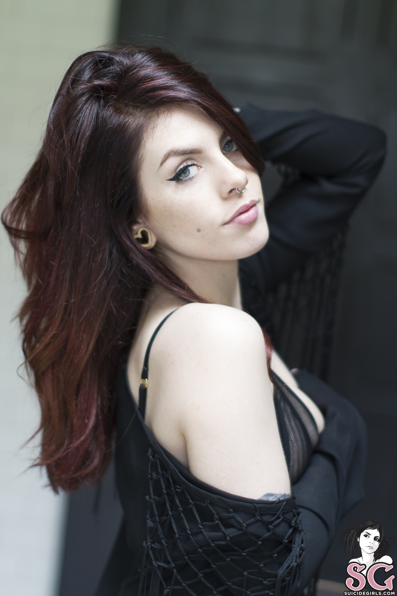 honeybea-lostdiadem-09.jpg