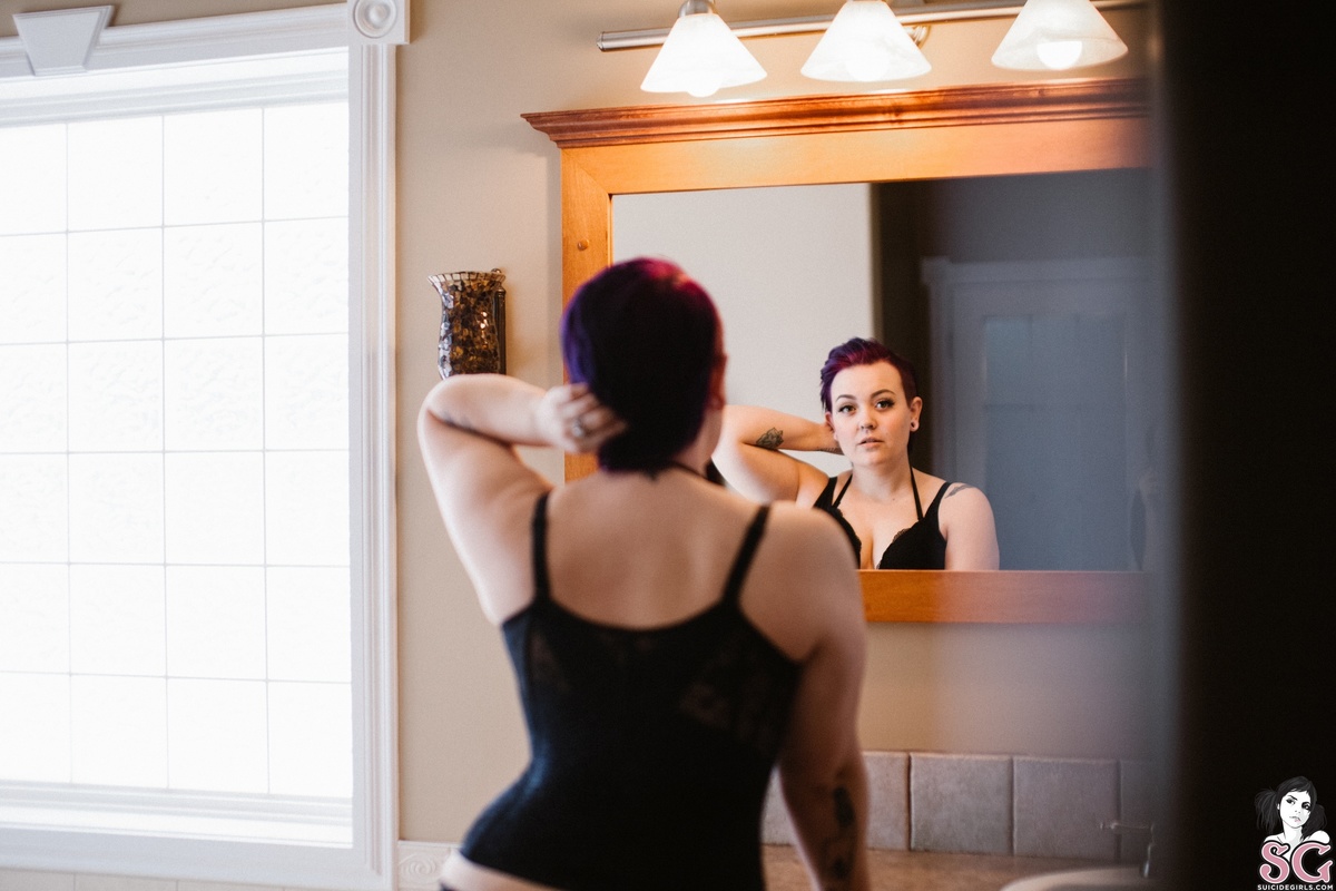 haileigh-lushrelaxation-01.jpg