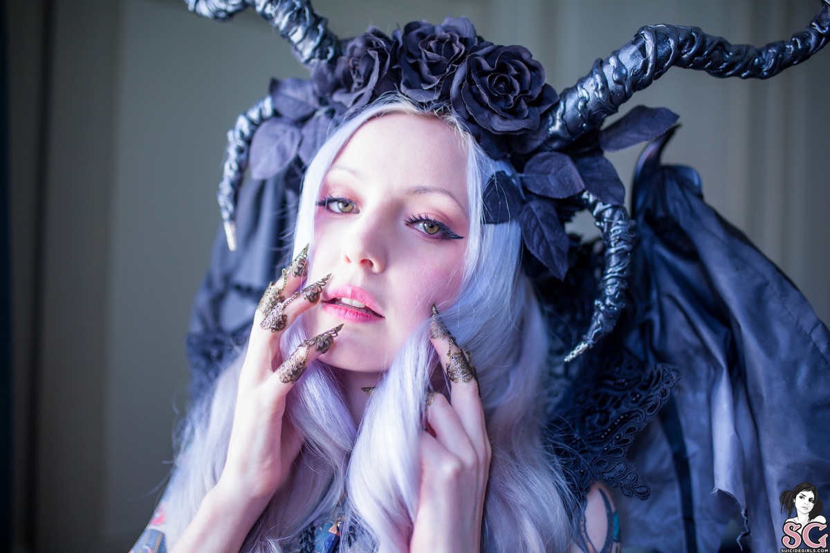 shamandalie-moonlightsonata-03.jpg