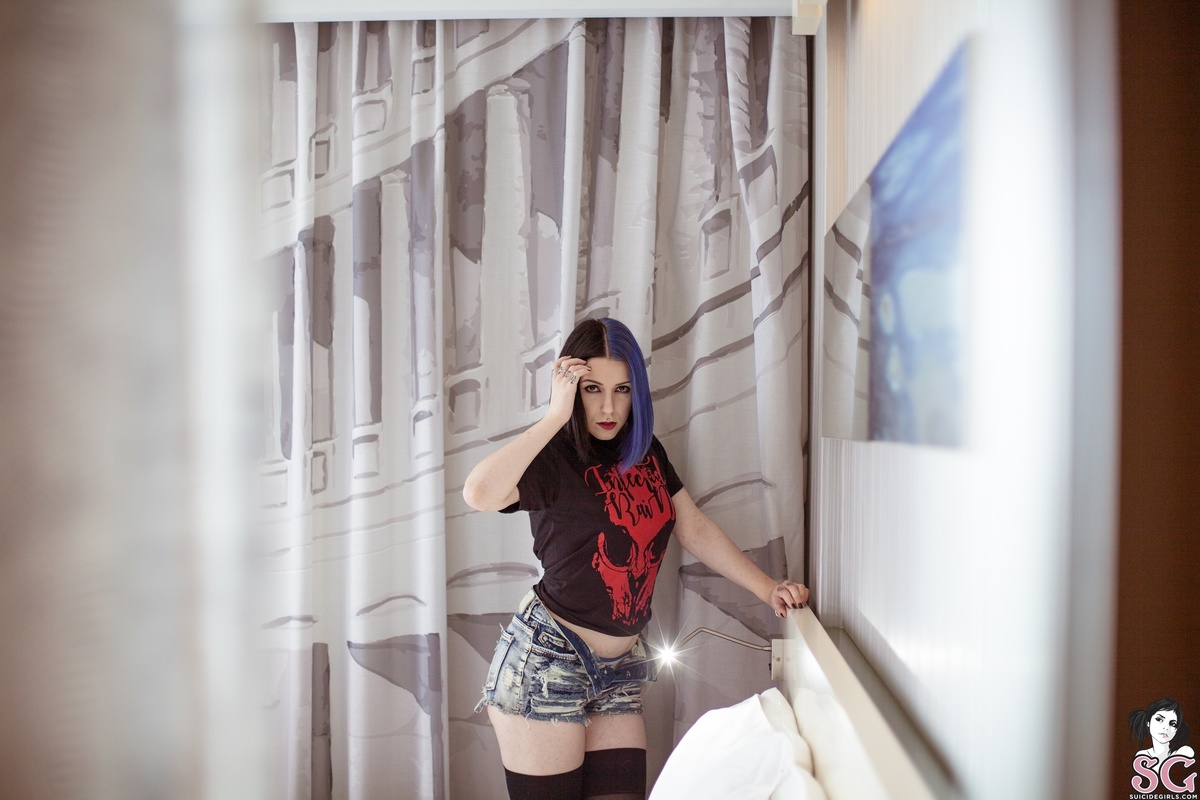 medusa-intoxicating-01.jpg