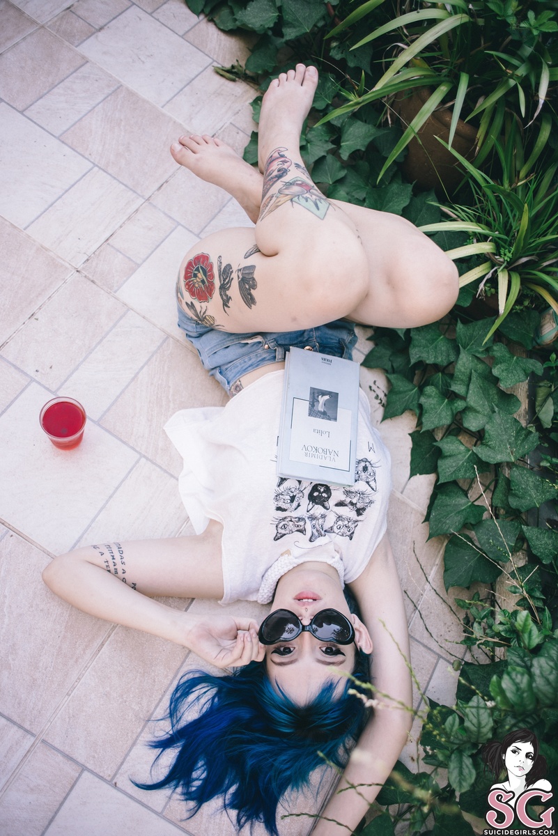 vohs-lolitainthegarden-05.jpg