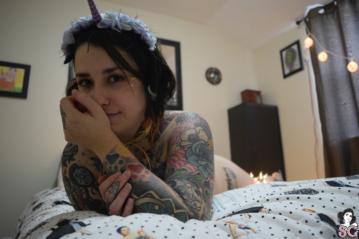 jessacat-putyourcrystalundermypillow-37.jpg