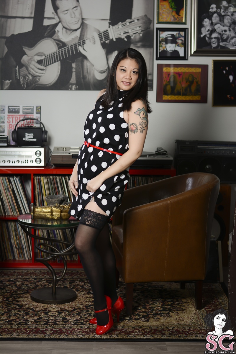 sweetmaribunny-herfavoritesong-01.jpg