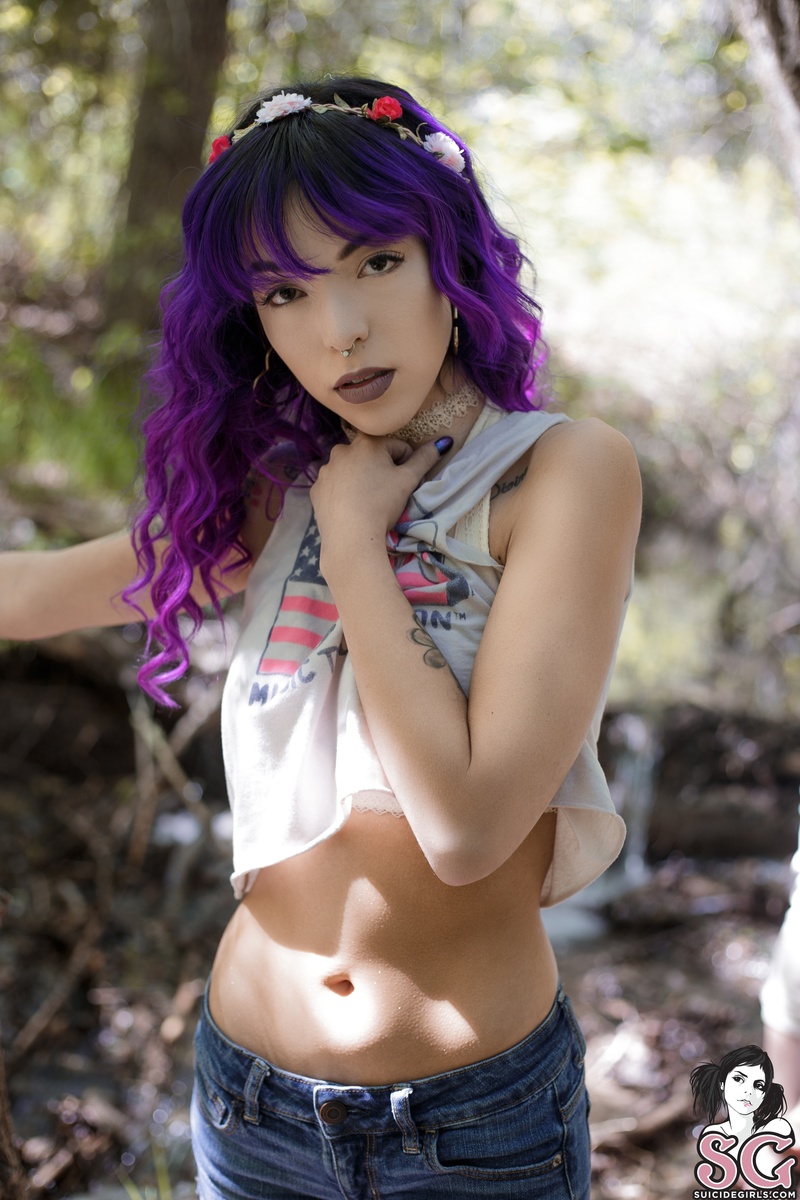 adorn-lost-03.jpg