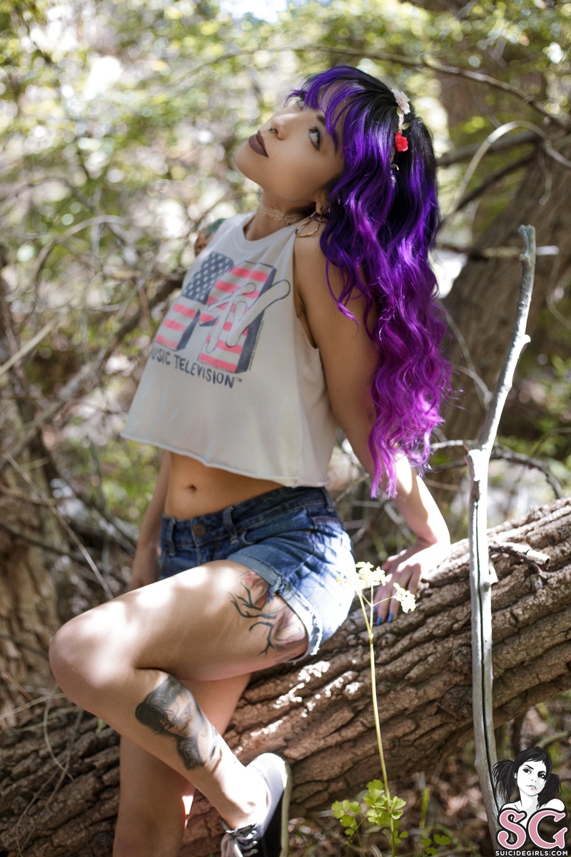 adorn-lost-05.jpg
