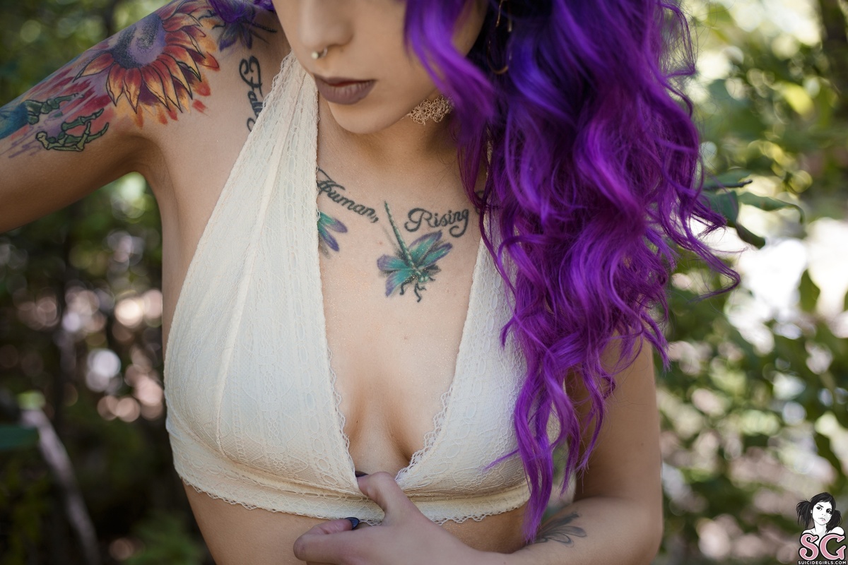 adorn-lost-17.jpg