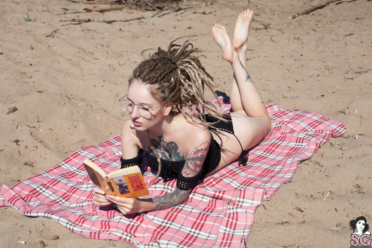 alenagerman-sunnyday-01.jpg
