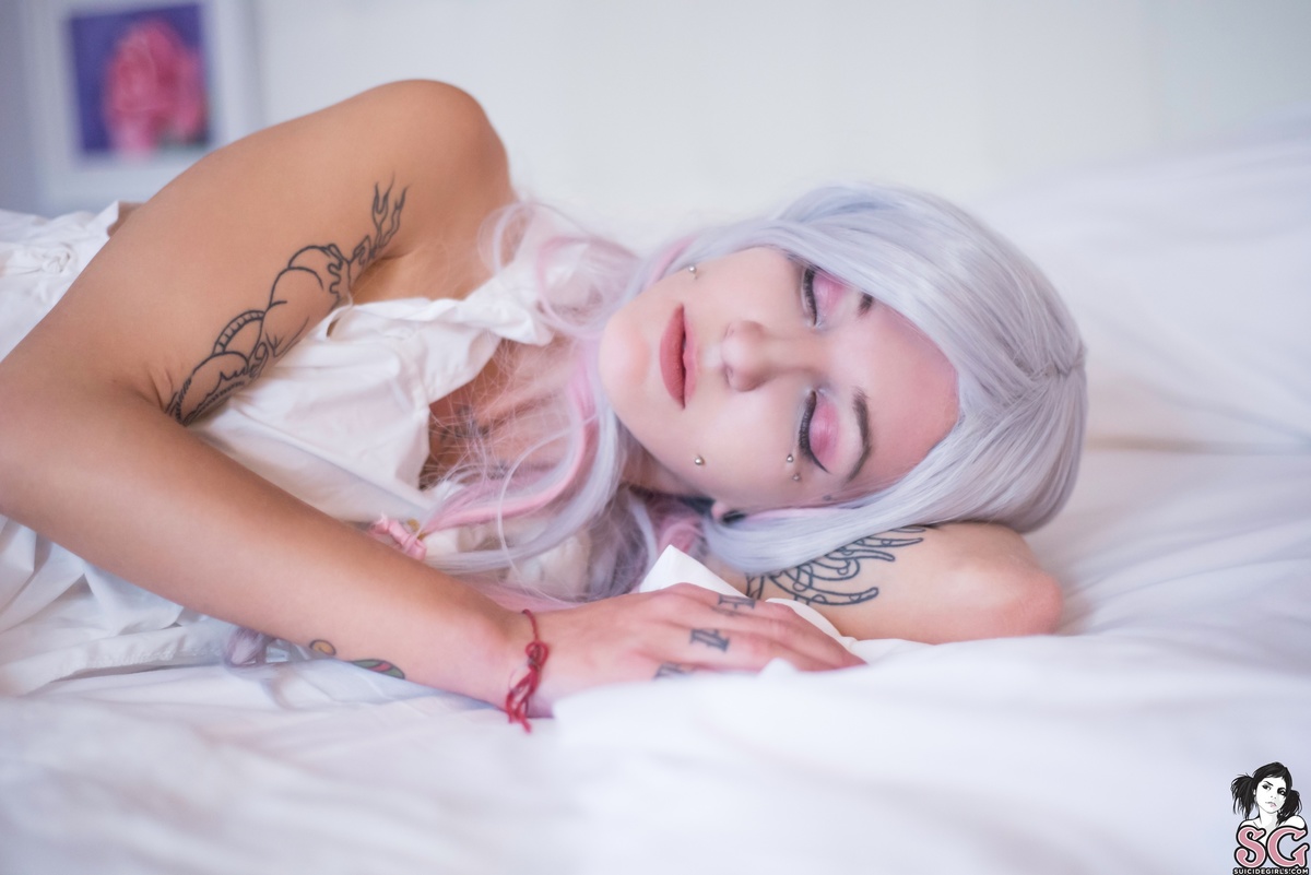 luxes-theizumisawakening-05.jpg