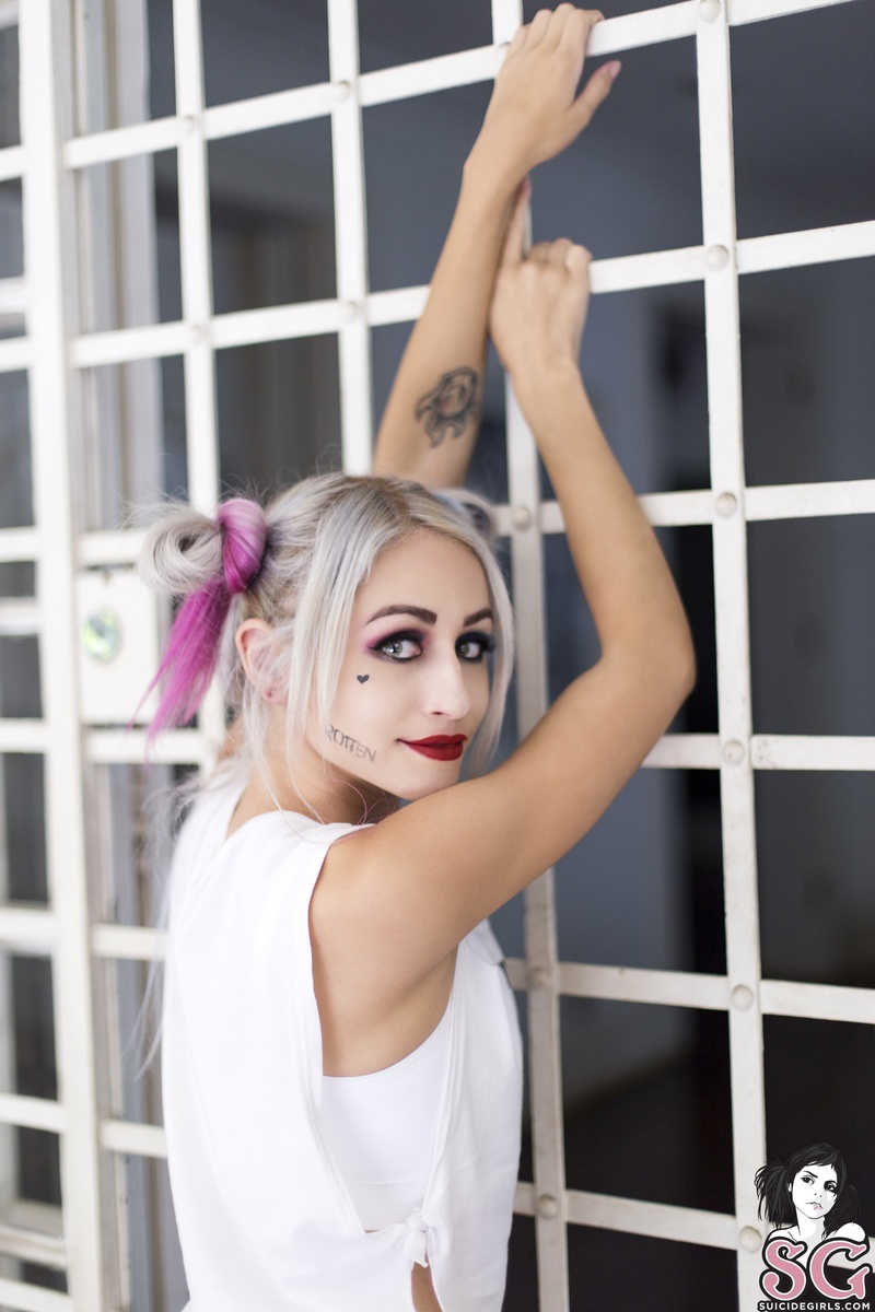 alyssa-burnafteruse-15.jpg