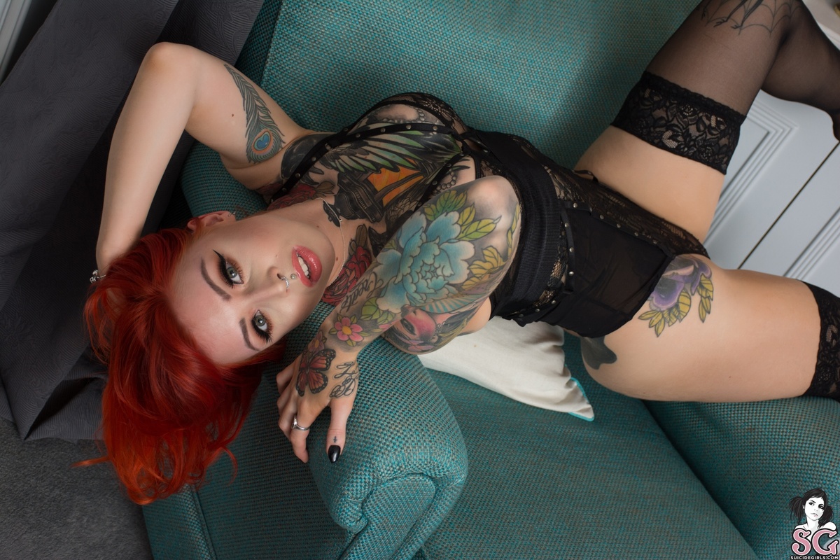 peachhes-loyalanddevoted-09.jpg