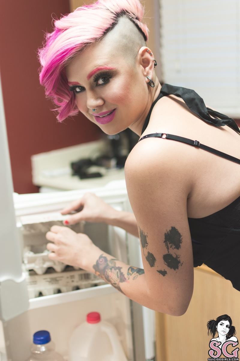 auriastorm-sweetcheeks-05.jpg