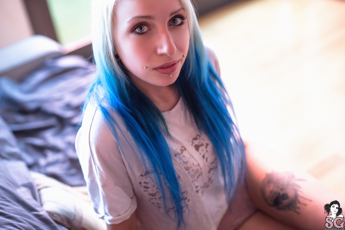 aleex-letmebreaktheice-01.jpg