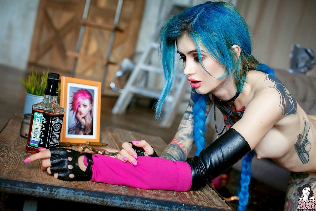 avrora-everybodypanic-35.jpg
