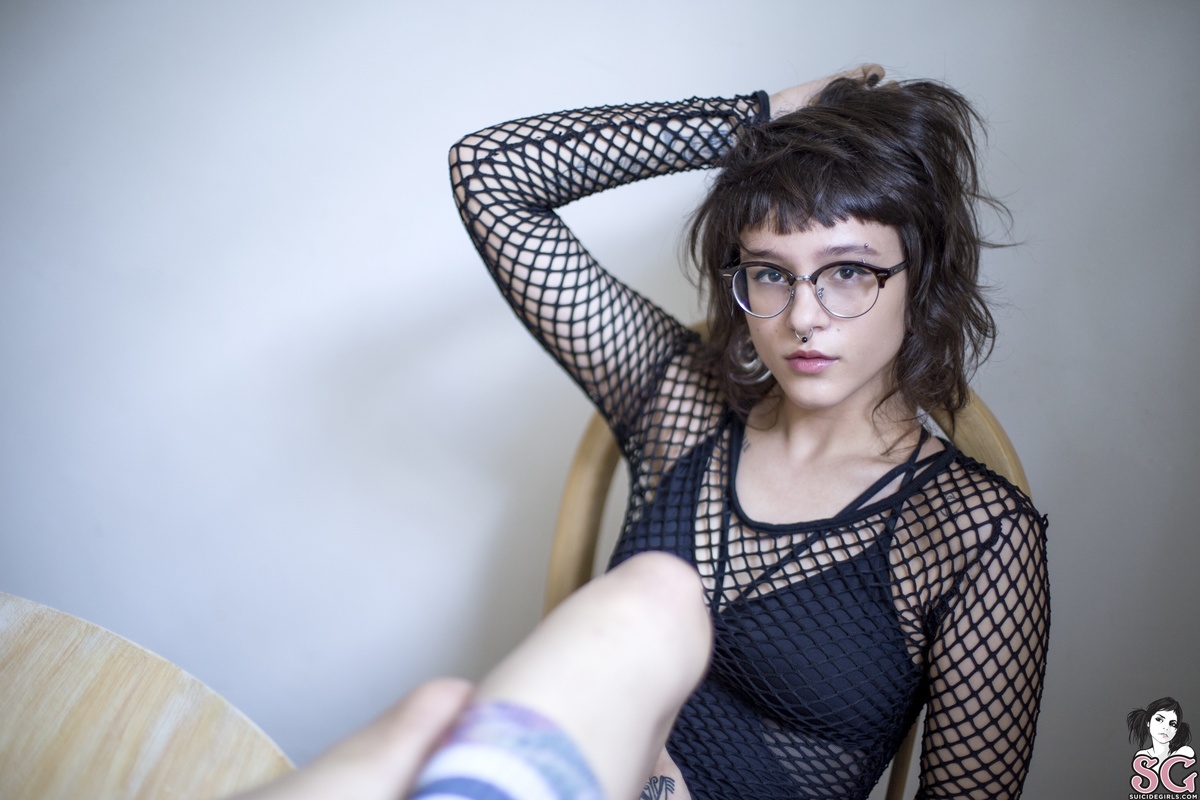 yourmjsty-morningglory-03.jpg