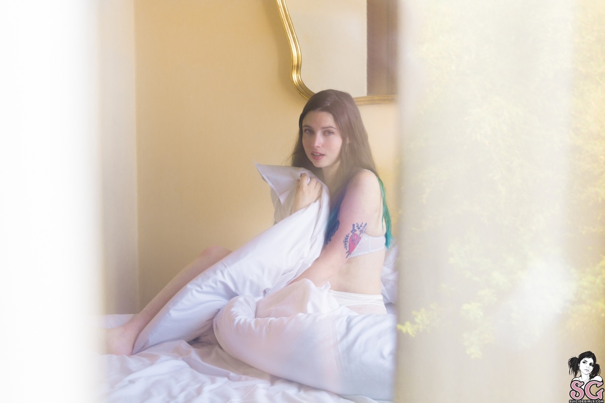 adeli-creatureofthenight-13.jpg