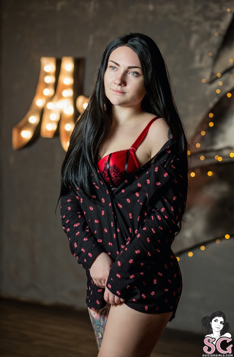 stellakirk-masquerade-01.jpg