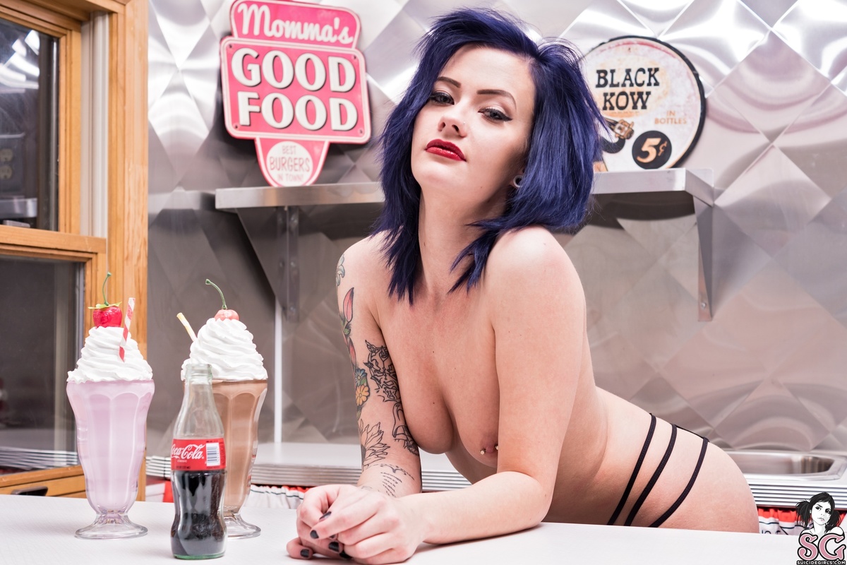 ciaraautumnmedlin-cherryontop-35.jpg