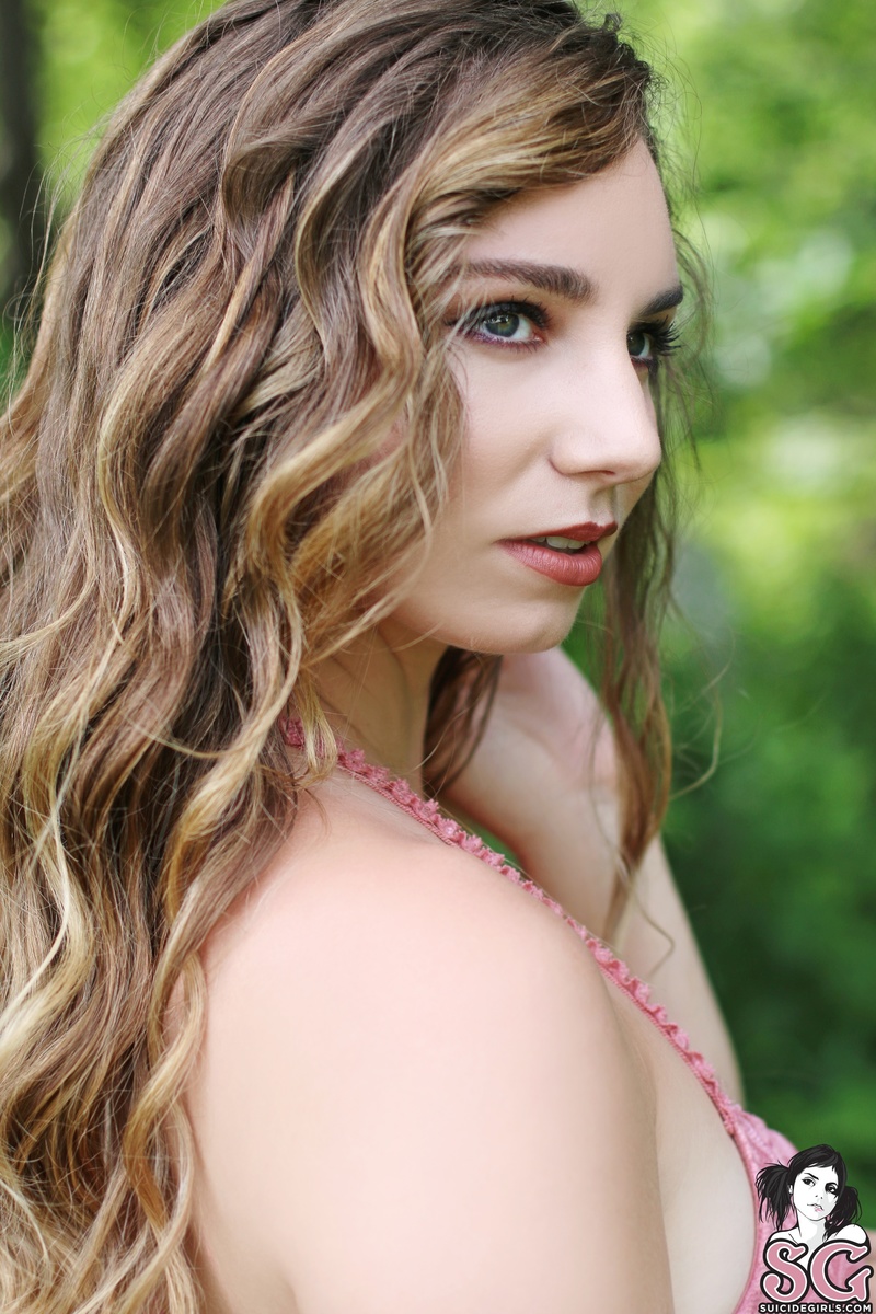 mirelle-middleofjune-09.jpg