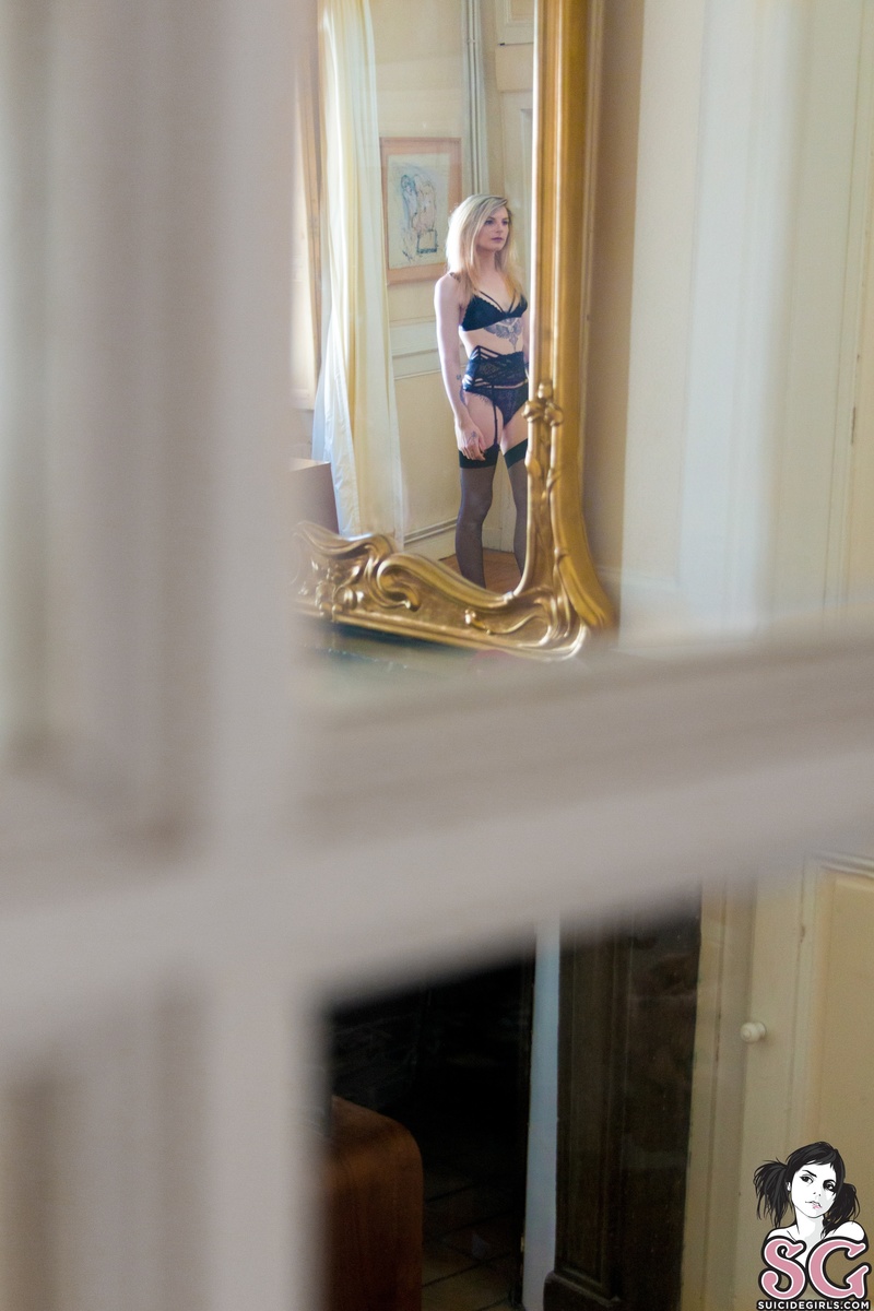 mandeelou-mirrors-01.jpg