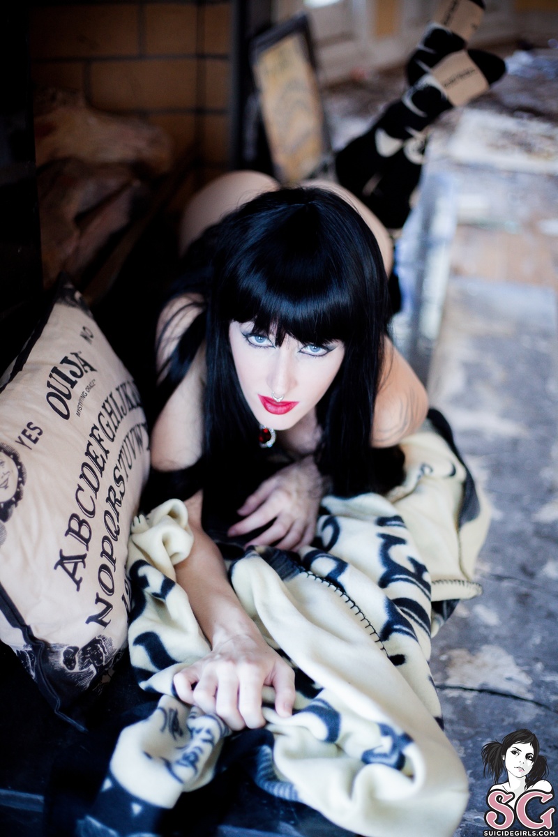 mollymayhem-ouija-31.jpg