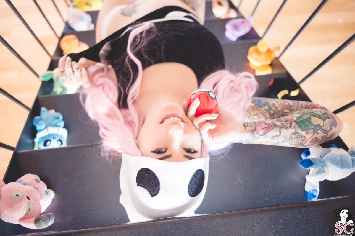 alerose-cosmoskull-03.jpg