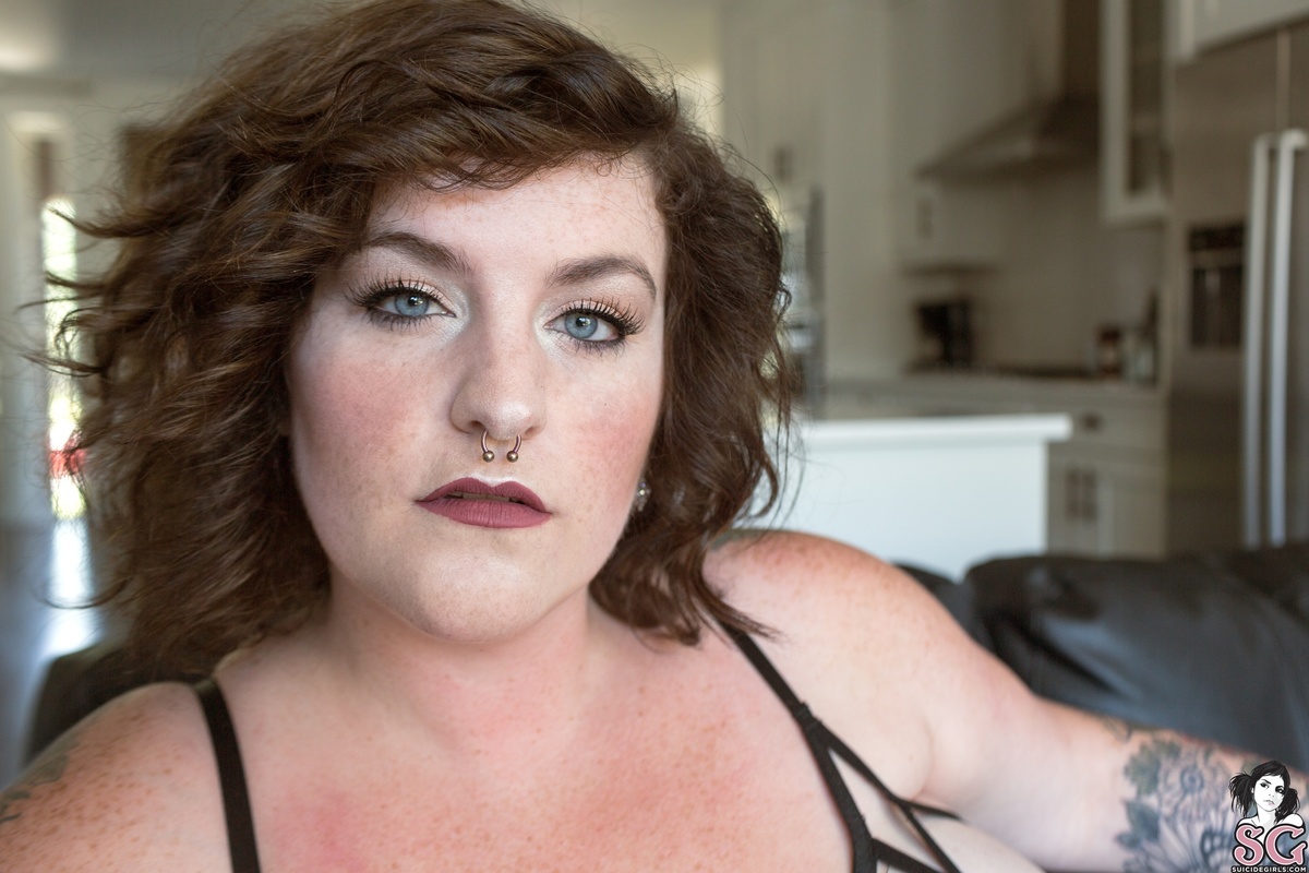 azuredoll-freckles-01.jpg