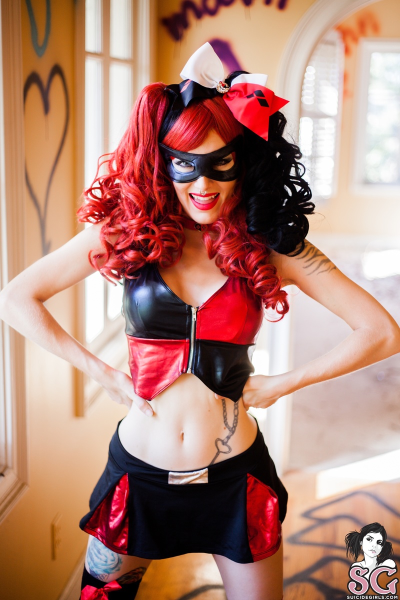 mollymayhem-harleyquinn-07.jpg