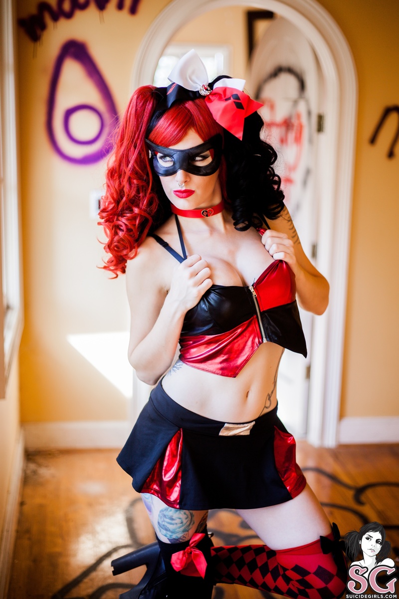 mollymayhem-harleyquinn-09.jpg