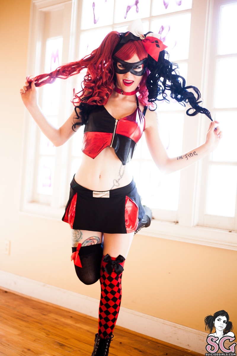 mollymayhem-harleyquinn-11.jpg