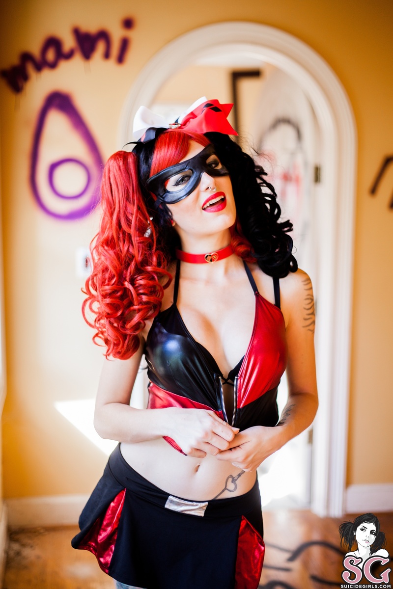 mollymayhem-harleyquinn-13.jpg