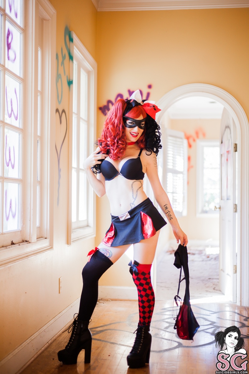 mollymayhem-harleyquinn-17.jpg