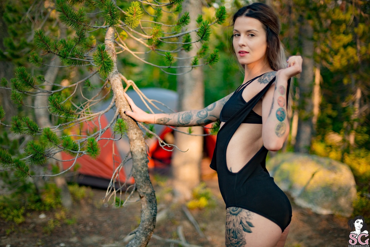 mariselle-somewherewithyou-03.jpg