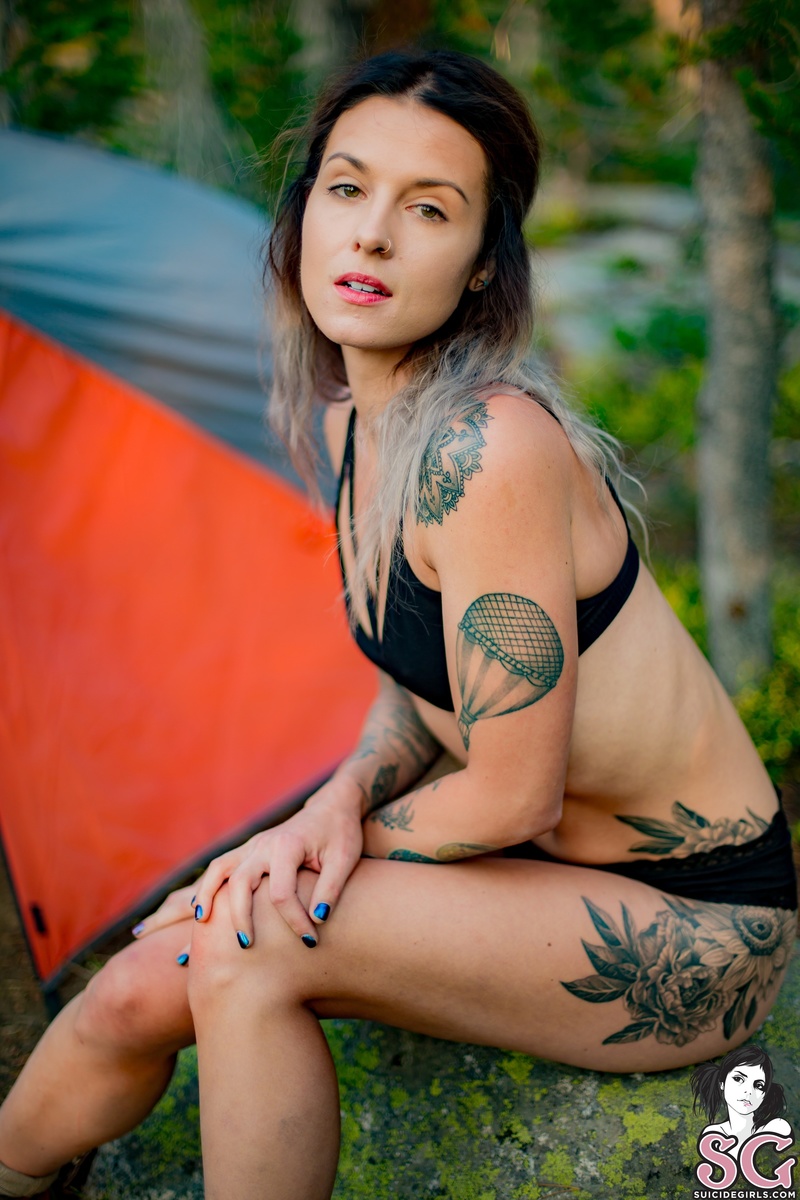 mariselle-somewherewithyou-09.jpg