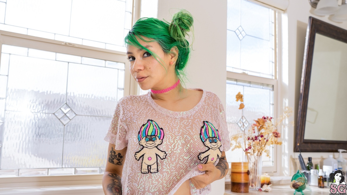 shelexx-donutsandtrollbathtime-11.jpg